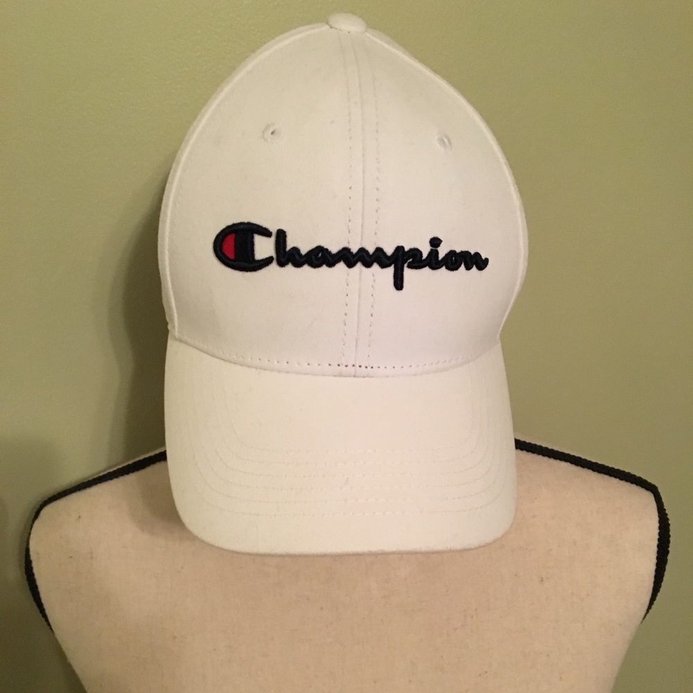 Women’s Champion Adjustable White Baseball Cap‎